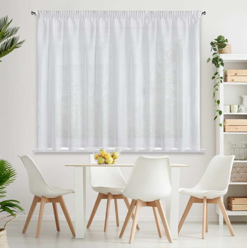 Firana gotowa biała woalowa z pionowym wzorem na taśmie 400x150 cm Firana gotowa biała woalowa z pionowym wzorem na taśmie 400x150 cm