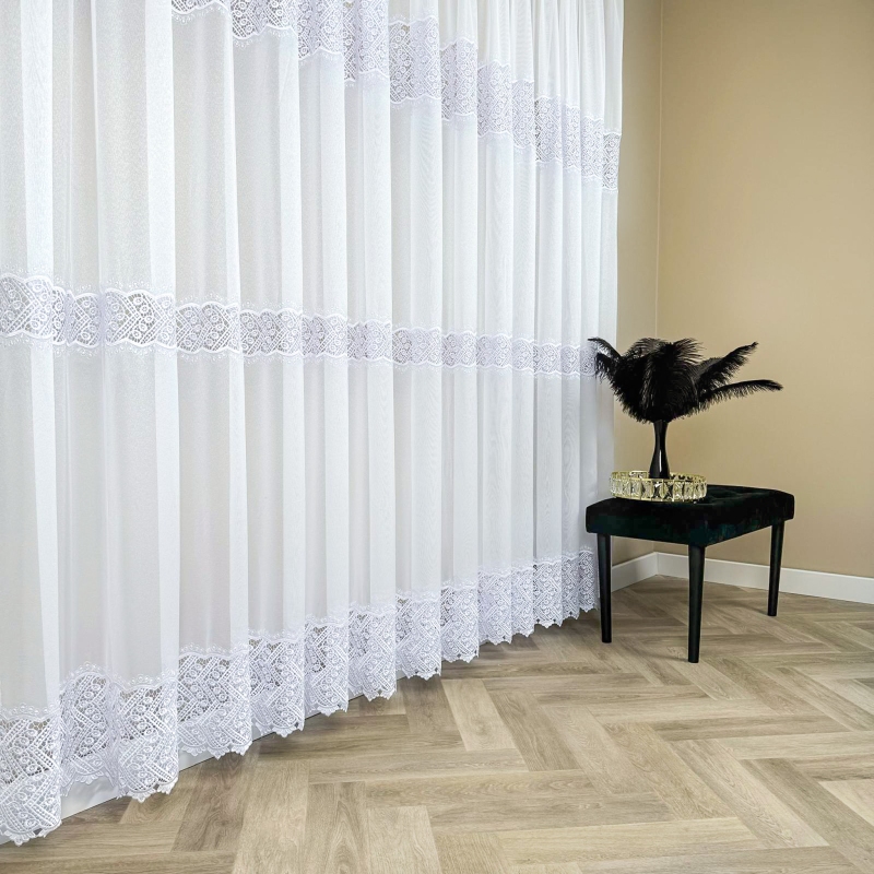 Firana z gipiurą Markizeta nowoczesna biała ozdobne pasy wys. 260 cm