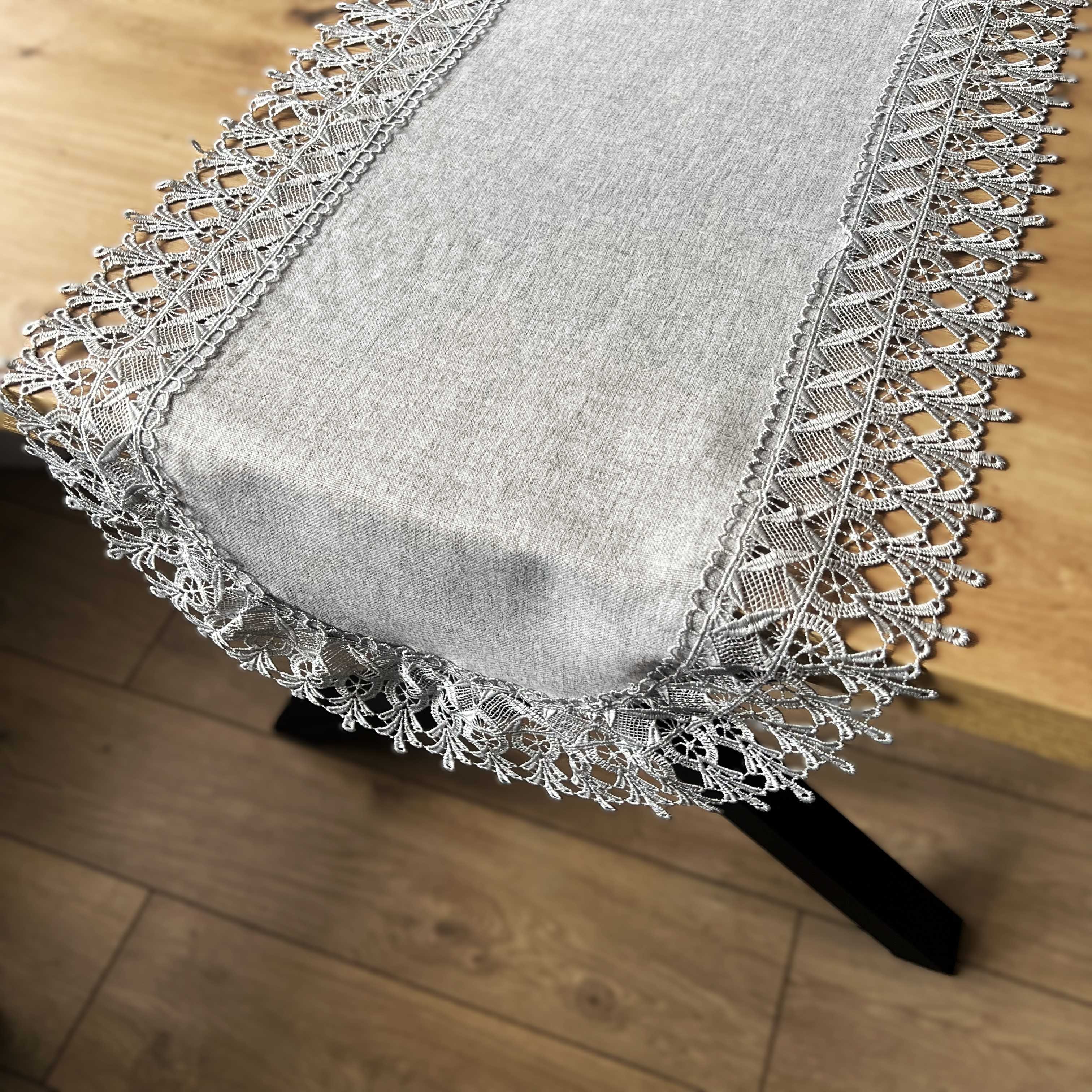Bieżnik z gipiurą owalny imitacja lnu szary stylowy - 40x85 cm Bieżnik z gipiurą owalny imitacja lnu szary stylowy - 40x85 cm